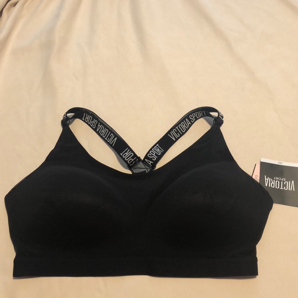 ⭐️NWT Victoria’s Secret VICTORIA SPORT Bra⭐️